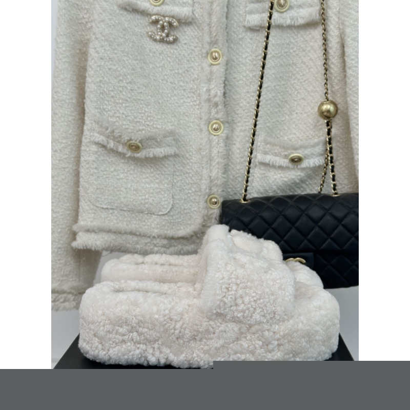 Ch*el slippers